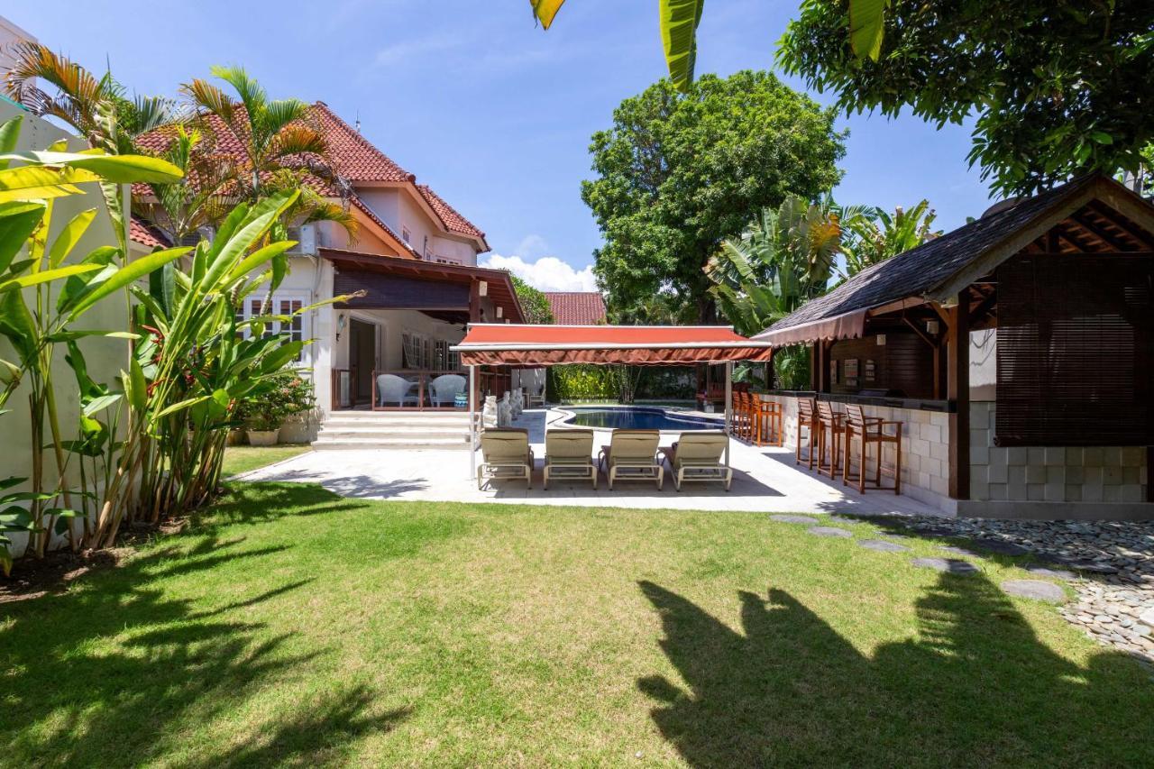 Palm Villa A Paradise For Families And Friends In Sanur Exterior photo