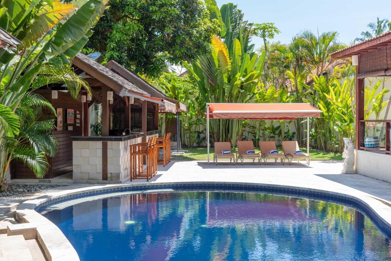 Palm Villa A Paradise For Families And Friends In Sanur Exterior photo